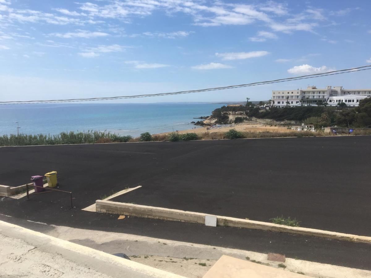 Nilla Apartments Lido di Noto المظهر الخارجي الصورة